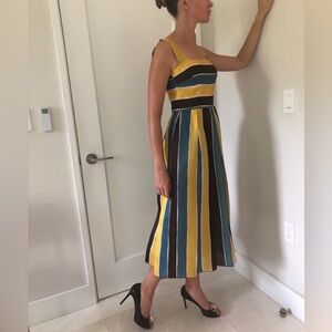 New ( 50% OFF) Dolce & Gabbana striped sweater ok cocktail Dress Size 40